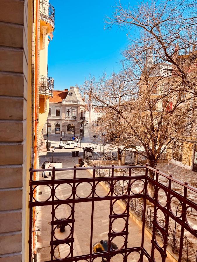 Apartment Friends Central Орадя Экстерьер фото