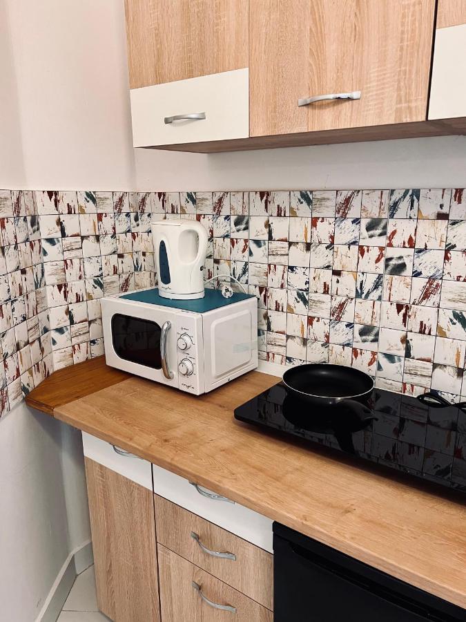 Apartment Friends Central Орадя Экстерьер фото